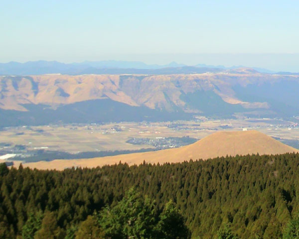 阿蘇外輪山